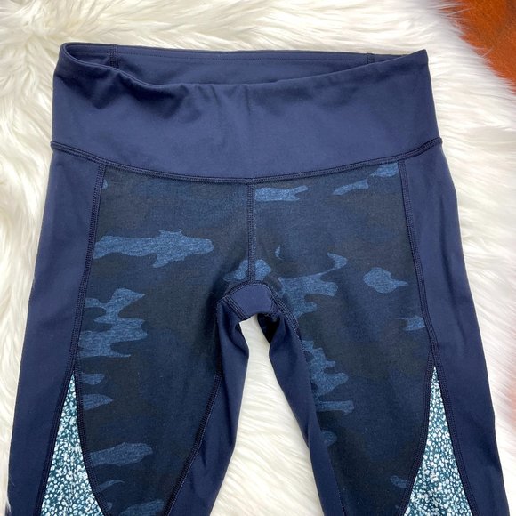 Lululemon Capri Leggings Navy Camouflage 6 - Picture 4 of 8